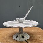Brocante gietijzeren vogel voeder schaaltje zonnewijzer, Tuin en Terras, Ophalen of Verzenden, Zo goed als nieuw