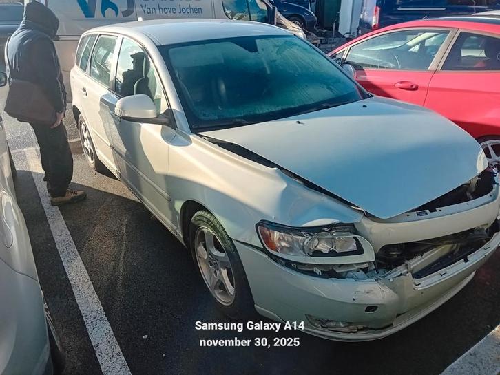 Volvo v50 1.6diesel en v50 1.8 benzine, Auto's, Volvo, Particulier, Te koop, V50, Airbags, Diesel, Euro 5, 5 deurs, Handgeschakeld