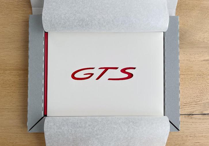 Porsche 911 Carrera GTS 2014 brochure WSRM150101S420 EN/WW, Livres, Autos | Brochures & Magazines, Neuf, Porsche, Enlèvement ou Envoi