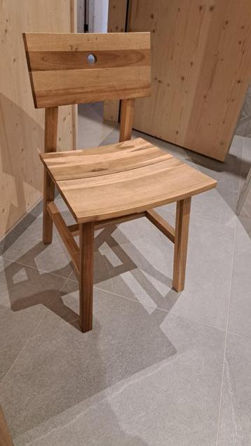 2 stoelen in massieve acaciahout Ikea beschikbaar voor biedingen