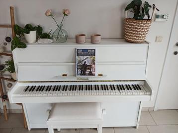 Piano beschikbaar voor biedingen