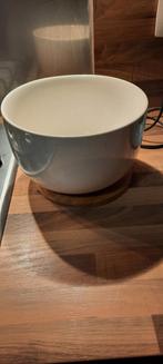 Kom met houten onderzetter, Huis en Inrichting, Keuken | Potten en Pannen, Ophalen of Verzenden, Zo goed als nieuw
