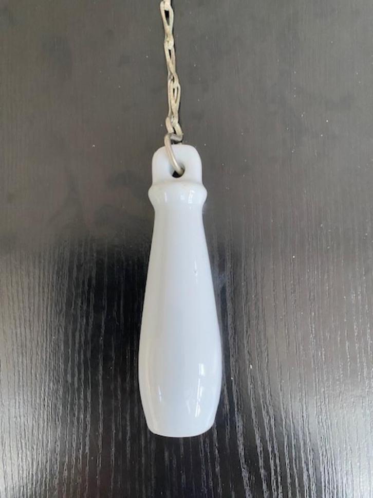 Antiek porseleinen witte WC / water closet trekker + ketting, Antiek en Kunst, Curiosa en Brocante, Ophalen of Verzenden
