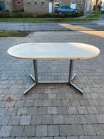 Table gratuite à récupérer dans la région de Kuurne, Enlèvement, Utilisé