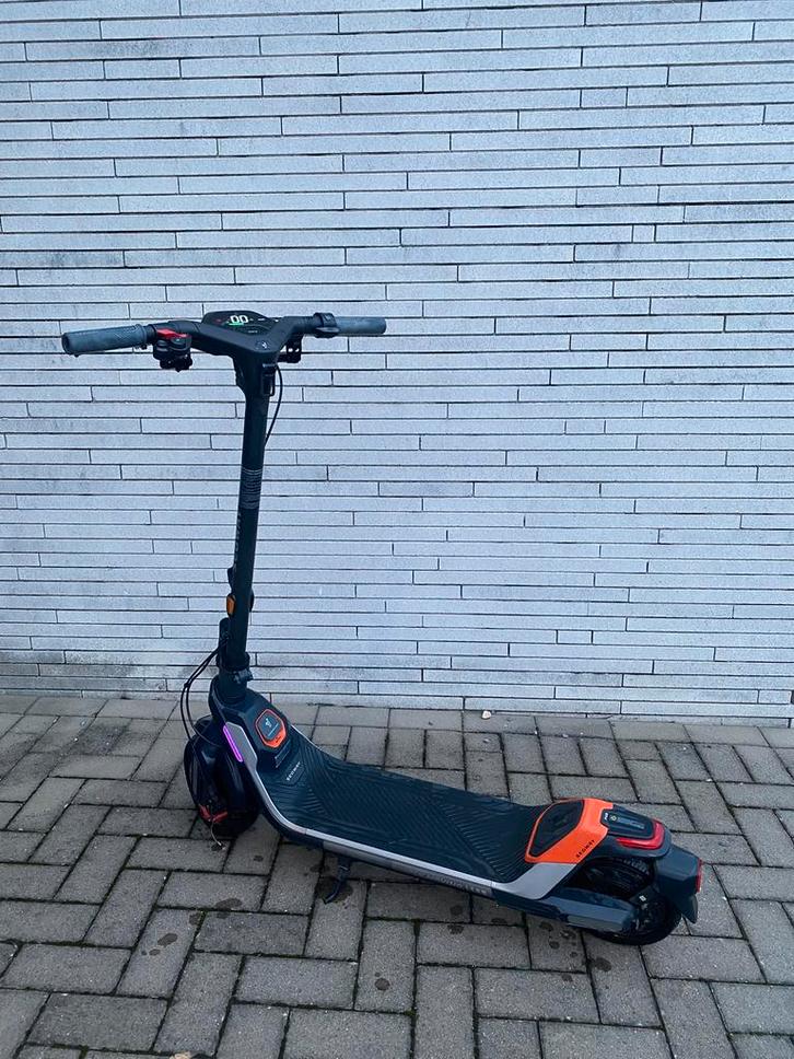 Segway KickScooter P65 - €490, Fietsen en Brommers, Steps, Gebruikt, Elektrische step (E-scooter), Ophalen