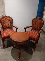 2 Chaises Royales neuve  + une petite table en bois massif, Antiek en Kunst, Antiek | Meubels | Tafels, Ophalen of Verzenden