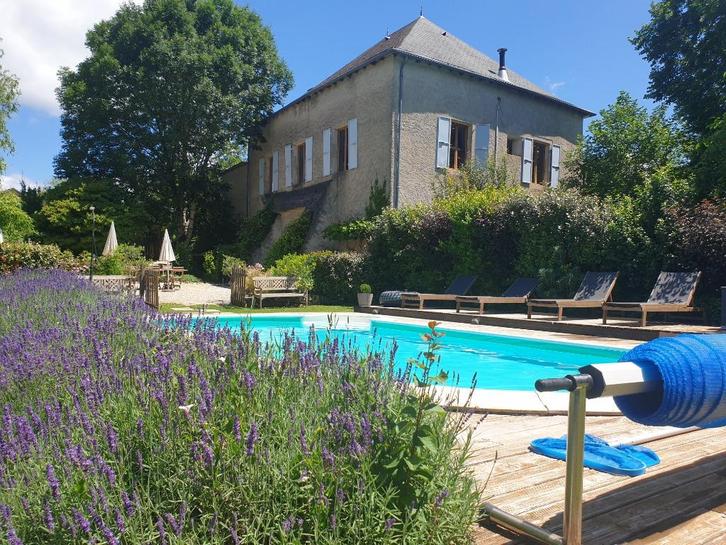 Prachtig authentiek huis met gite te koop, Immo, Buitenland, Frankrijk, Woonhuis, Dorp, Verkoop zonder makelaar