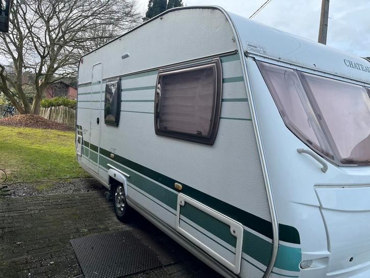 Caravan CHATEAU CALISTA 450, Caravans en Kamperen, Caravans, Particulier, tot en met 4, 750 - 1000 kg, Chateau, Frans bed, 4 tot 5 meter