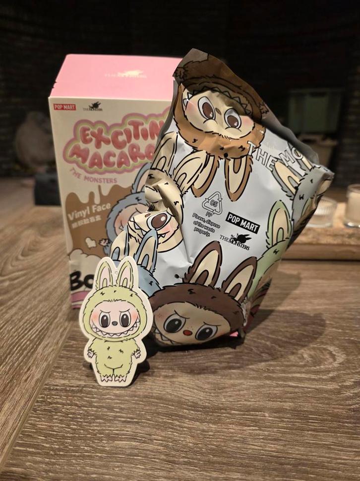 Popmart Labubu, un macaron au raisin vert passionnant, Collections, Porte-clés, Enlèvement ou Envoi