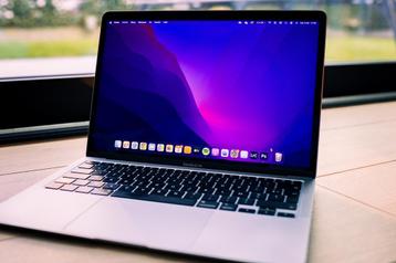 Macbook Air M1 8GB Ram 256GB beschikbaar voor biedingen