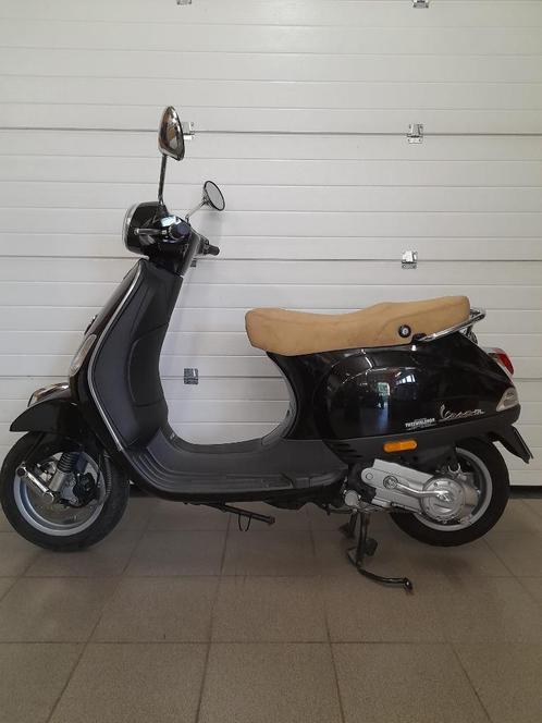 Vespa LX 50cc 4T-4V ZWART, Fietsen en Brommers, Scooters | Vespa, Zo goed als nieuw, Vespa LX, Klasse B (45 km/u), Benzine, Ophalen