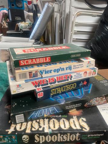 Gezelschap spelletjes vintage beschikbaar voor biedingen
