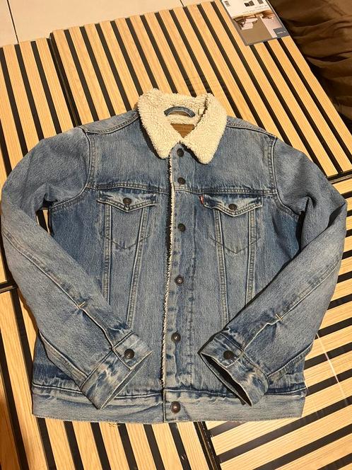 Veste Levi’s Sherpa Trucker Jacket denim clair – Taille S, Kleding | Heren, Jassen | Winter, Zo goed als nieuw, Maat 46 (S) of kleiner