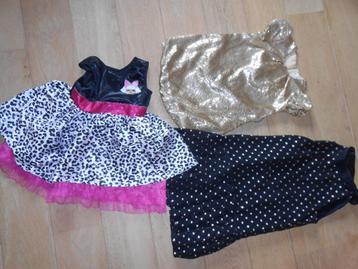 robe de fête enfant , 3A, 4A ou 8 ans de 2 à 5 eur pièce beschikbaar voor biedingen