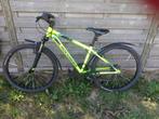 Mountainbike Rockrider 24 inch ST 500 fluo 9-12 j 135-150 cm, Ophalen, Rockrider, Handrem, Gebruikt