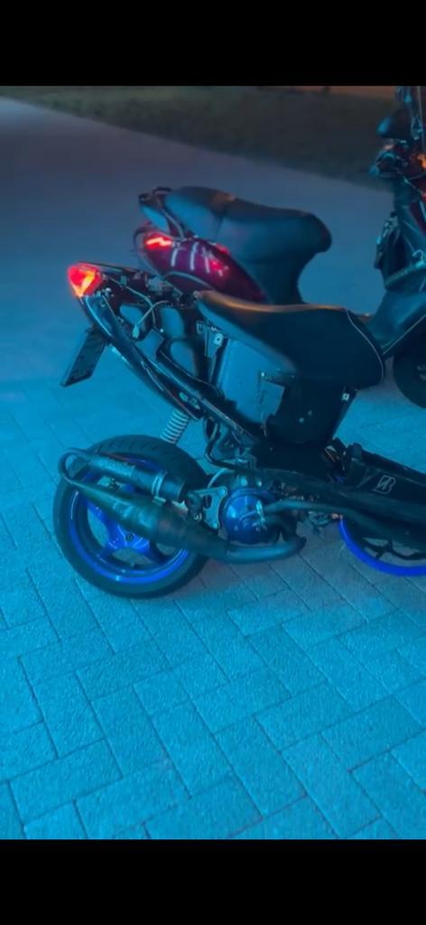 Yamaha 70cc aerox, Fietsen en Brommers, Scooters | Yamaha, Zo goed als nieuw, Aerox, Klasse B (45 km/u), Benzine, Ophalen