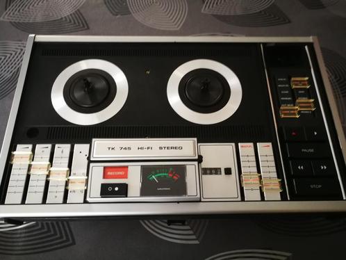Grundig TK 745 uit 1973/1976, Audio, Tv en Foto, Bandrecorder, Bandrecorder, Met stofkap, Ophalen