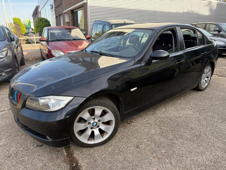 Bmw 320i benzine - 2005, Auto's, BMW, Bedrijf, Parkeercamera, Benzine, Ophalen