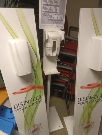 dispenser ontsmetting handen - 3 stuks beschikbaar voor biedingen