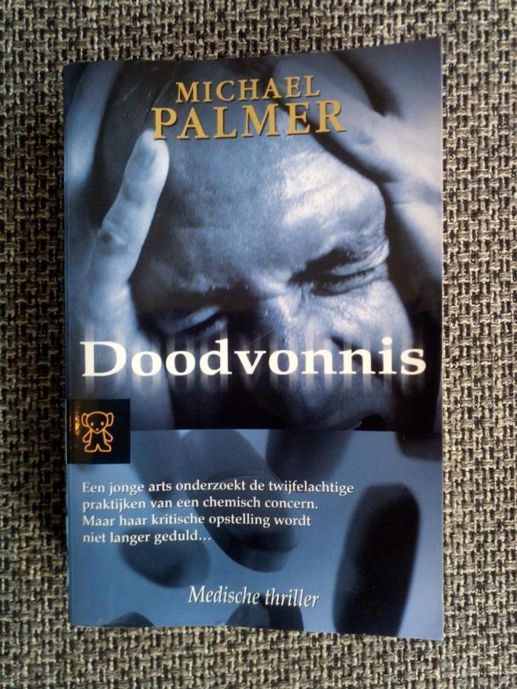 Michael Palmer - Doodvonnis (Zwart Beertje 2714), Boeken, Thrillers, Gelezen, Amerika, Ophalen of Verzenden
