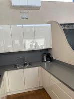 PRACHTIGE HOOGGLANS U VORM KEUKEN + APPARATUUR, Gebruikt, U-keuken, Wit, Graniet of Steen