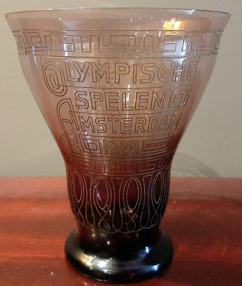 Antiek glas-Olympische spelen in Amsterdam-1928, Antiek en Kunst, Antiek | Glaswerk en Kristal, Ophalen of Verzenden