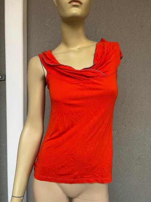 wtg s, Kleding | Dames, T-shirts, Zo goed als nieuw, Maat 36 (S), Overige kleuren, Korte mouw, Ophalen of Verzenden