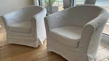 1 of 2 witte zeteltjes (IKEA) met afneembare/wasbare hoes beschikbaar voor biedingen