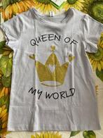 Nieuw T shirt ' Queen of my world ' - maat 128, Enfants & Bébés, Vêtements enfant | Taille 128, Fille, Chemise ou À manches longues