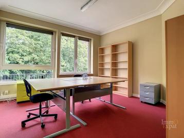 Bureau à louer à Jette beschikbaar voor biedingen