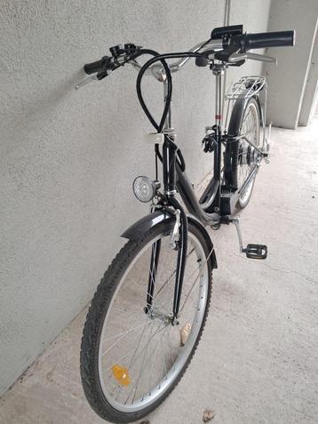 Fiets  beschikbaar voor biedingen