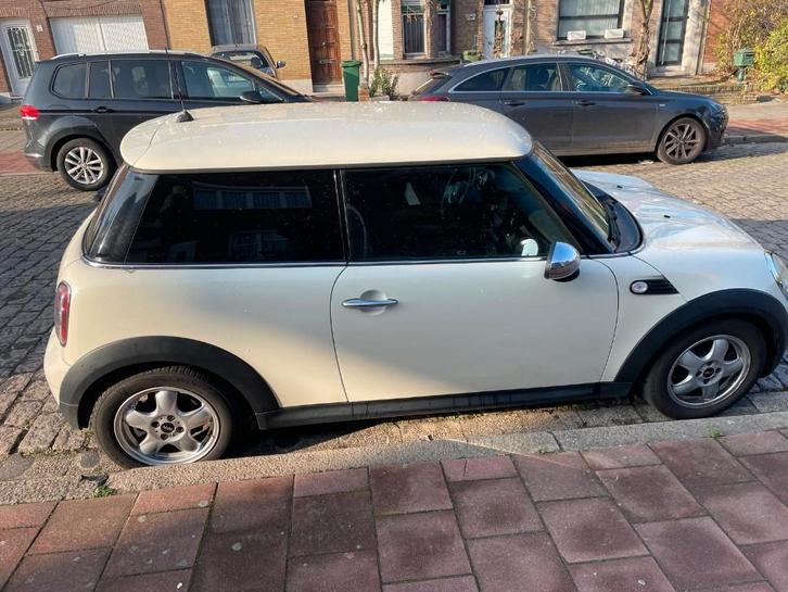 Mini Cooper (One) - Zeer goede staat! - Zeer zuinig, Autos, Mini, Particulier, Cooper, ABS, Airbags, Air conditionné, Ordinateur de bord