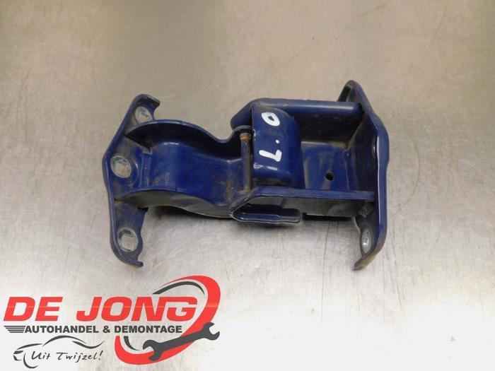 Scharnier deur links-achter van een Renault Trafic, Auto-onderdelen, Overige Auto-onderdelen, Renault, Gebruikt, 3 maanden garantie