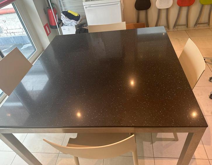 Stevige tafel met eventueel een bijtafeltje, Huis en Inrichting, Tafels | Eettafels, Zo goed als nieuw, Ophalen