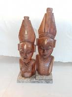 Rare.Sculpture sur bois incrusté. Origine Indonésie. Couple, Antiquités & Art, Enlèvement ou Envoi