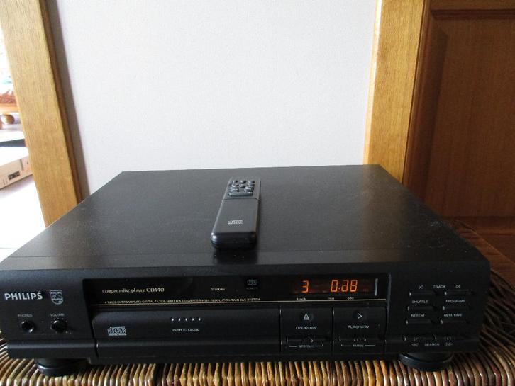 Philips CD140 cd-speler, Audio, Tv en Foto, Cd-spelers, Philips, Ophalen of Verzenden