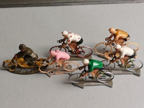 5 vieux cyclistes + motard ! ! !, Antiquités & Art, Antiquités | Jouets, Envoi