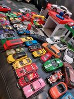 Lot meer dan 65 metalen auto's en garages, Kinderen en Baby's, Speelgoed |Speelgoedvoertuigen, Gebruikt, Ophalen