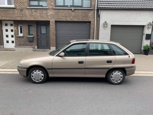 Opel Astra f 1997 72000km, Auto's, Opel, Particulier, Astra, Benzine, Stadsauto, 5 deurs, Handgeschakeld, Beige, Zwart, Stof, Ophalen