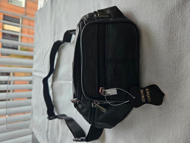 Lederen heuptasje, Bijoux, Sacs & Beauté, Sacs | Sacs à bandoulière, Neuf, Enlèvement ou Envoi