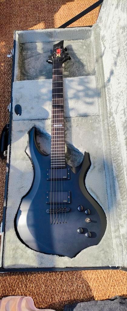 ESP LTD F-500, Muziek en Instrumenten, Snaarinstrumenten | Gitaren | Elektrisch, Gebruikt, Solid body, Overige merken, Ophalen