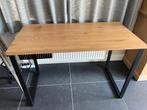 Bureau tafel nog in heel goede staat, Huis en Inrichting, Bureaus, Ophalen of Verzenden, Zo goed als nieuw, Bureau