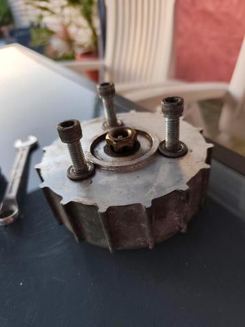 Adapter mbk beschikbaar voor biedingen