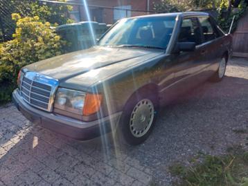Mercedes w124 230e automaat oldtimer beschikbaar voor biedingen