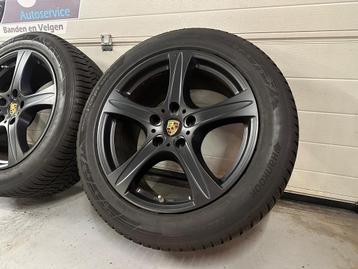 19inch Porsche Macan Q5 Toureg Black Velgen Zgn Winterbanden beschikbaar voor biedingen