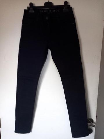 Broek - maat 158 beschikbaar voor biedingen