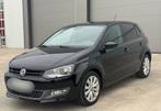 VW POLO 1.2 TSI | 105 PK | ALL-BLACK | 1j GARANTIE | GEKEURD, Auto's, Voorwielaandrijving, Euro 5, Stof, Zwart
