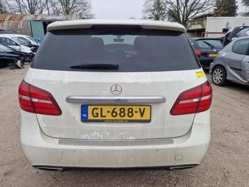 Hayon d'un Mercedes B-Klasse (650)