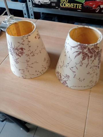2 lampenkapjes als nieuw beschikbaar voor biedingen