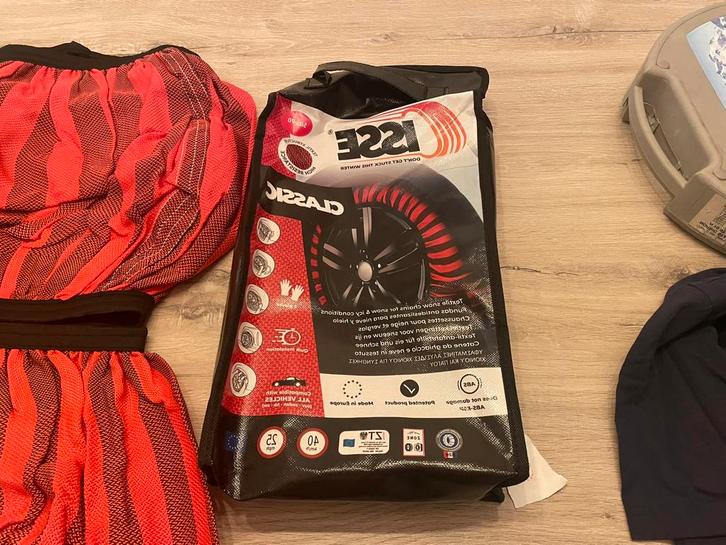 A vendre 3 paires de chaussettes !, Autos : Divers, Chaînes, Neuf, Enlèvement